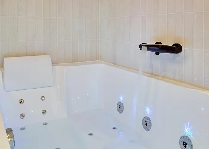 La Love-room D'alice Balnéo Et Vidéo-projecteur ! Rouen